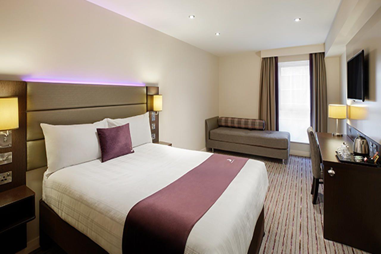 Premier Inn Birmingham City - Aston Exterior foto